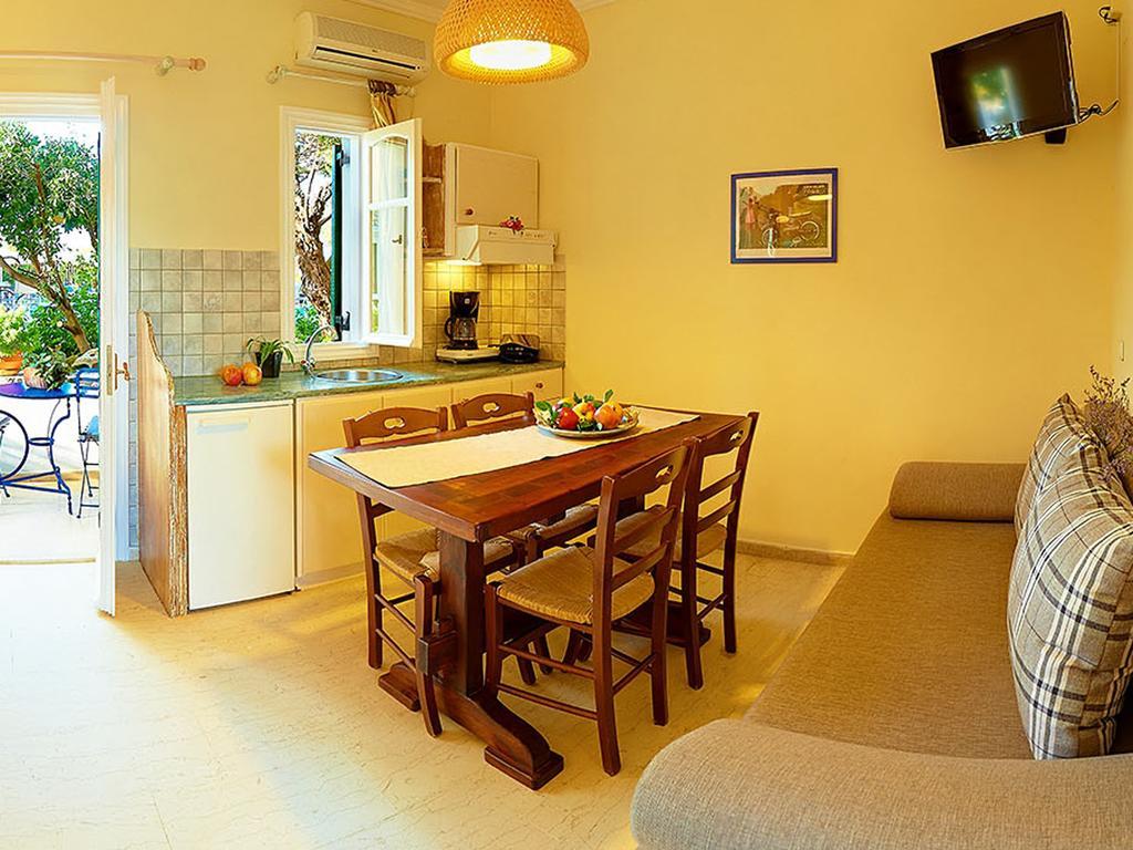 Alkyon Apartments & Villas Hotel Ліґія Номер фото