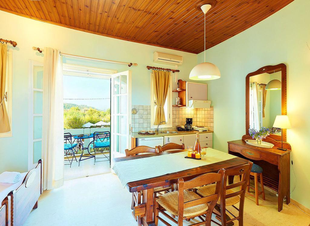 Alkyon Apartments & Villas Hotel Ліґія Екстер'єр фото
